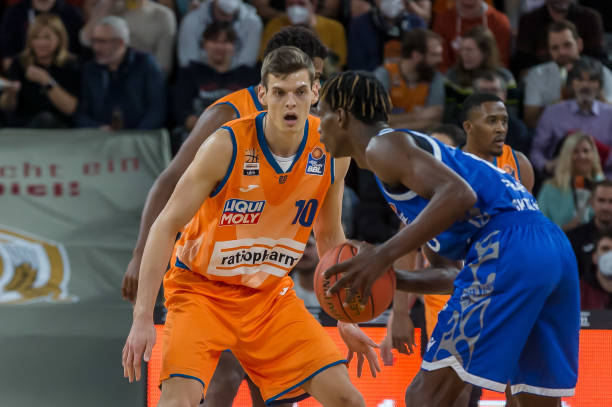 吸引八方游 吸引八方游